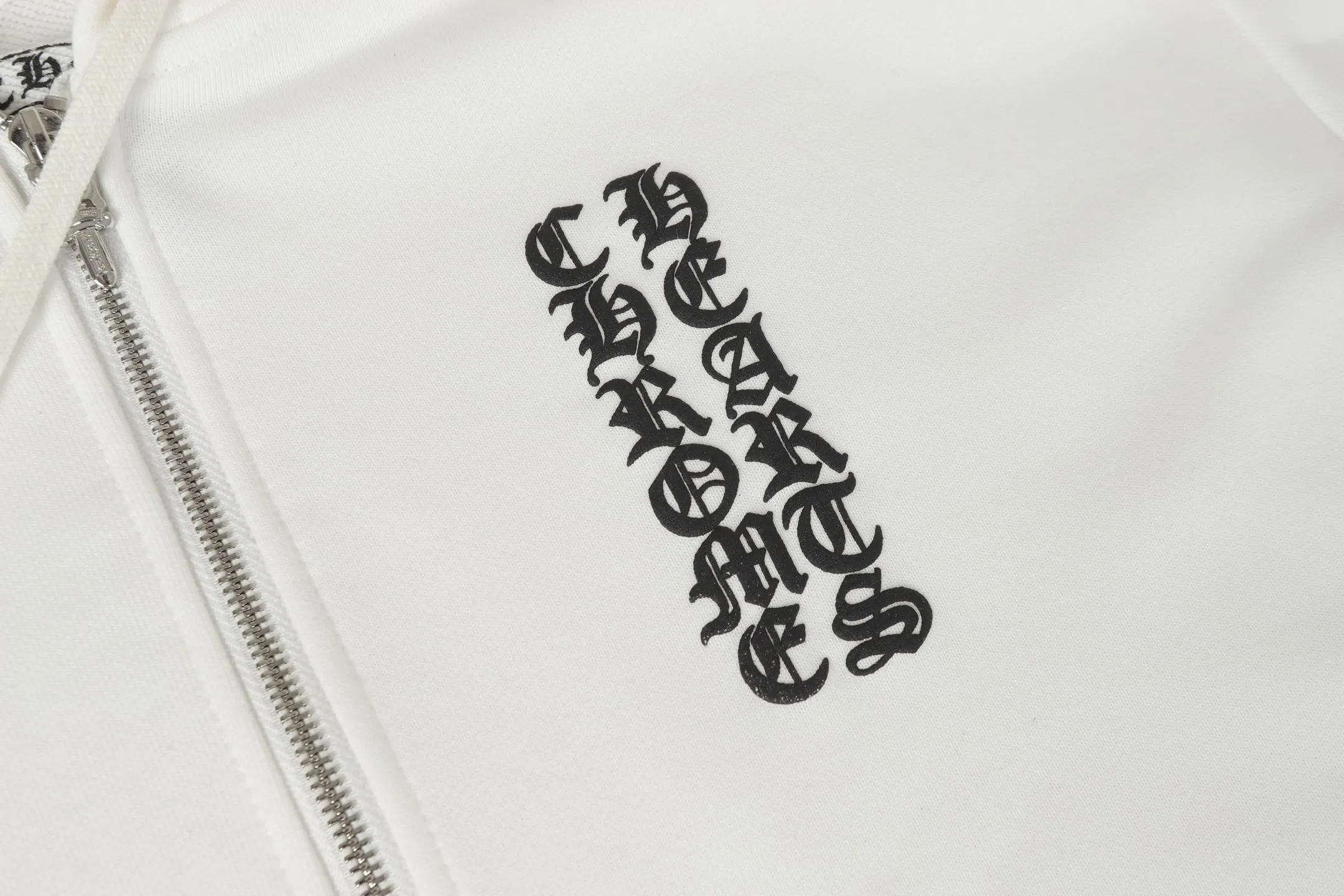 P250 cross-border model, please do not place an order if you are pursuing quality -Chrome Hearts/Chrome Hearts Sanskrit ghost print zipper sweatshirt cardigan jacket -High weight, high density and high quality. The wool is soft, delicate and skin-friendly. Soft and silky to the touch. Excellent warmth and skin-friendly properties. LXL